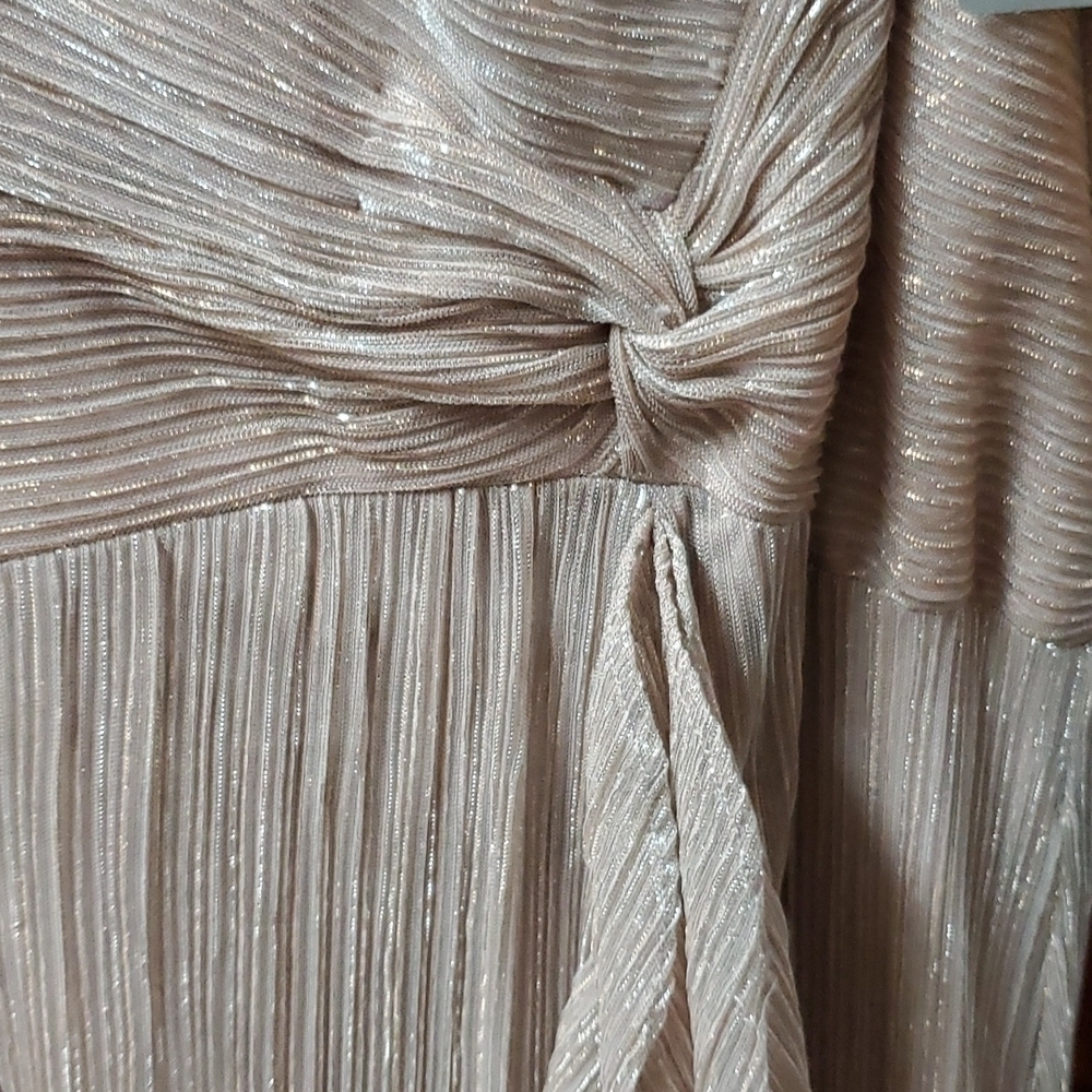 XSCAPE Off shoulder metallic Gown 14 NWT - Picture 4 of 5